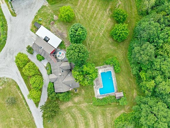 2nd image of 722 Babbling Brook Road