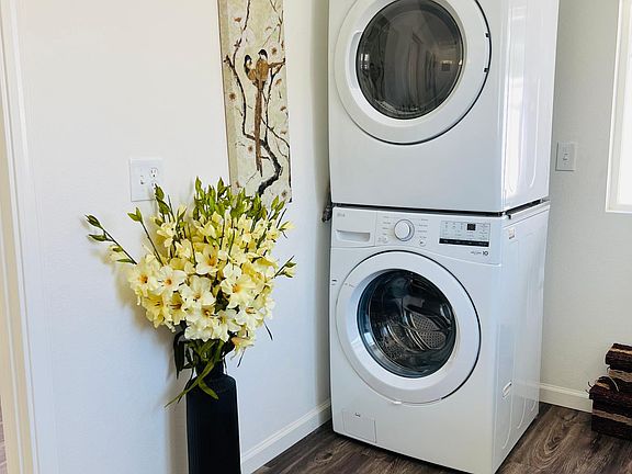 5th image of 25408 Van Leuven St Unit B