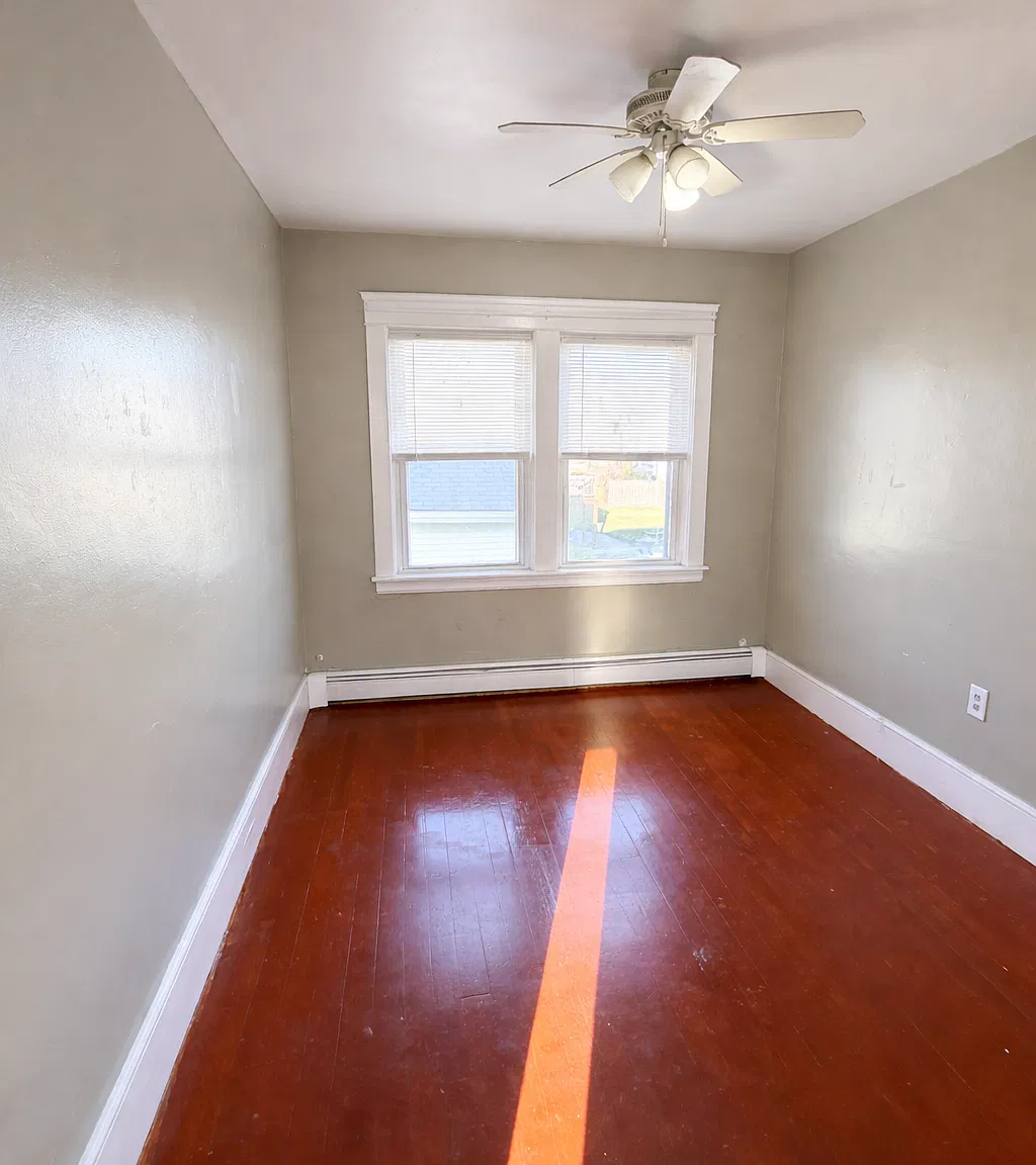 3 bed, 1026 sqft, $1,700 — Photo 3