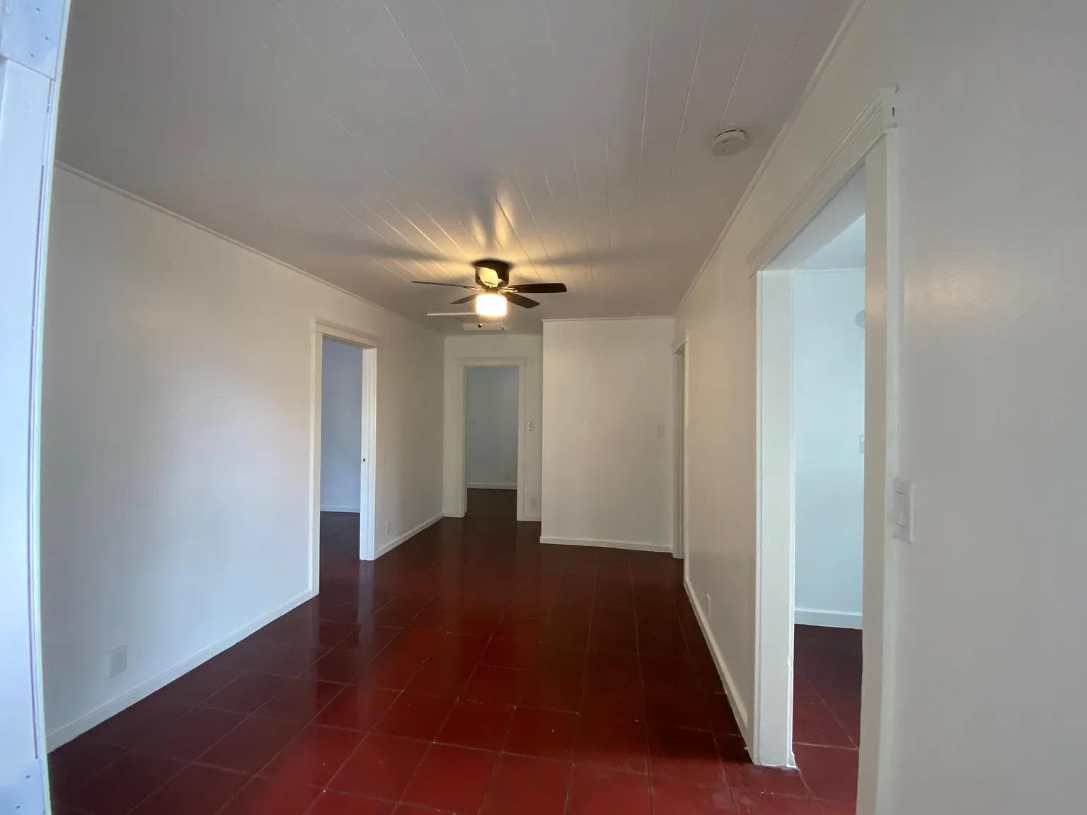 2036 1/2 E El Segundo Blvd — Photo 1