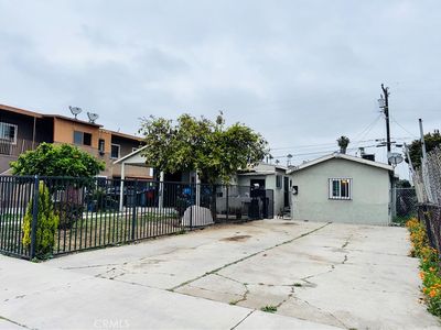 1037 W 98th St #2, Los Angeles, CA, 90044