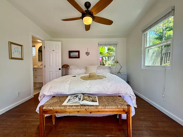4415 Voltaire St — Photo 3