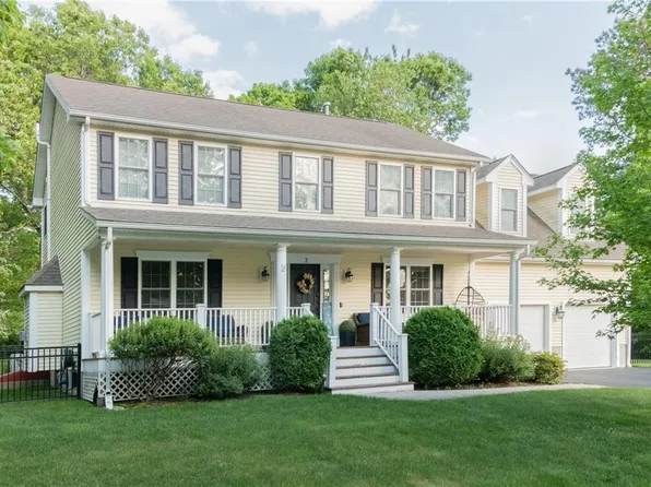 2 Douglas Fir Way, Coventry, RI 02816