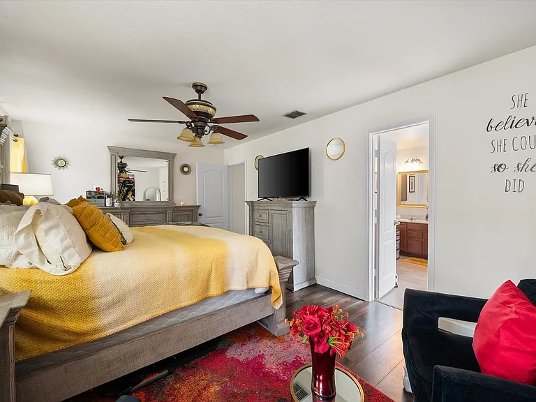 1315 Foster St — Photo 14