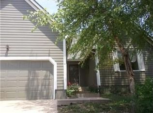 714 NE La Costa St, Lees Summit, MO 64064