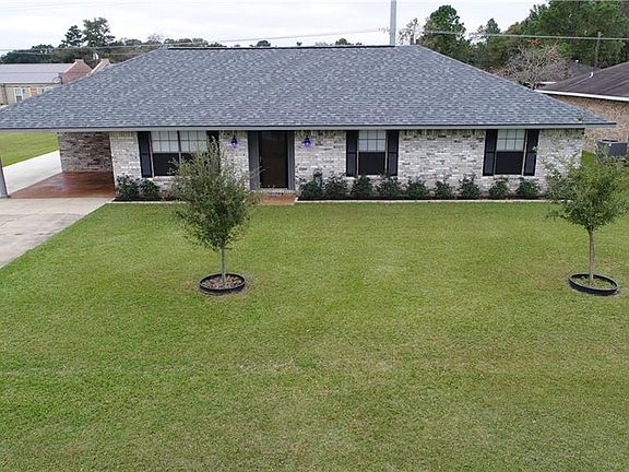 3rd image of 519 Royale Dr