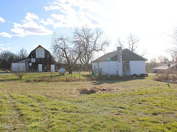 4th image of 28249 Quince Rd