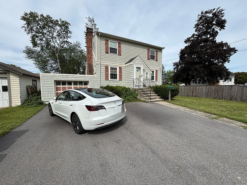 12 Eliot St