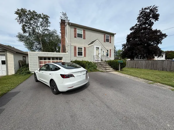 12 Eliot St, Framingham, MA 01702