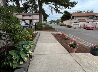 Rolling Hills Townhouses, Salem, OR 97306