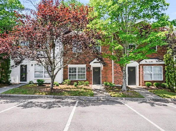 2120 Sardony Ln, Charlotte, NC 28213
