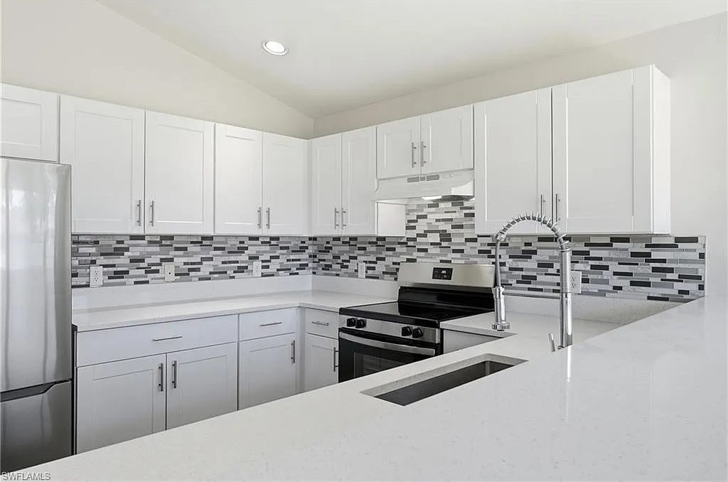 3 bed, 2.0 bath, 1280 sqft, $1,750 — Photo 4