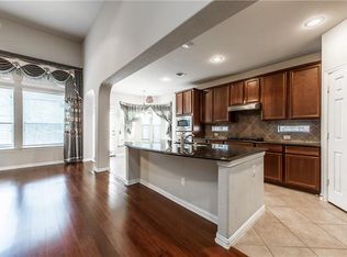 1904 Long Bow Trl, Euless, TX 76040