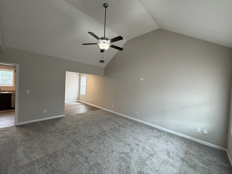 1529 Gambill Wood Dr — Photo 2