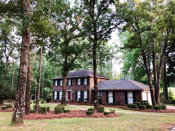 3rd image of 129 Stillwood Dr