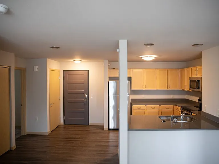 Regency Place — Photo 6