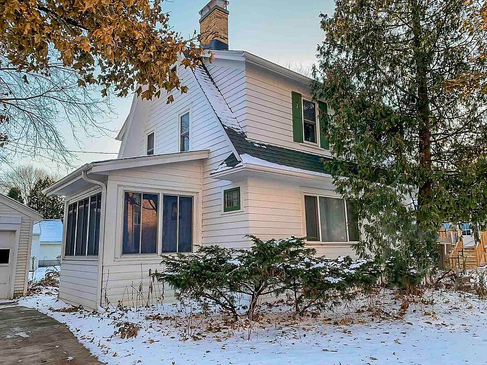 1st image of 1909 E Shorewood Blvd