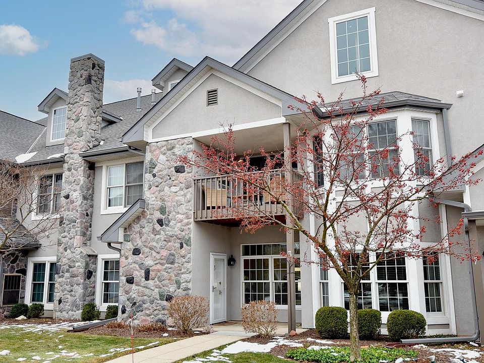 1st image of N30W23021 Pineview CIRCLE #3