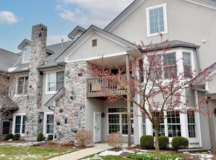 N30W23021 Pineview Cir UNIT 3, Pewaukee, WI 53072