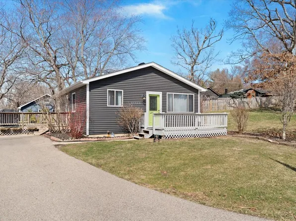 24860 W Forest Dr, Lake Villa, IL 60046
