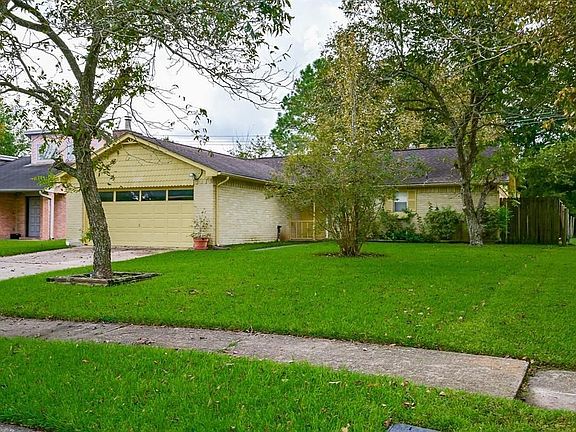 3rd image of 7427 Gatebriar Ct