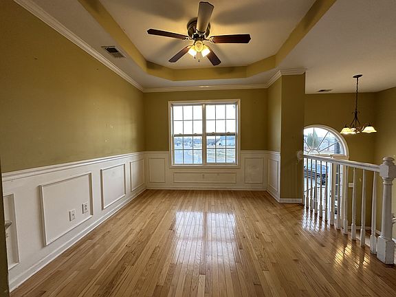 4th image of 1418 Ambleside Dr