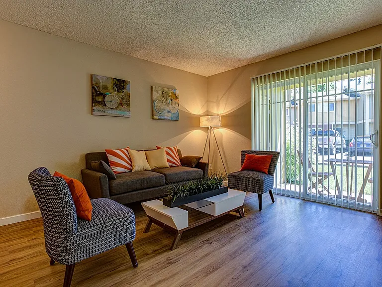 Commons at Timber Creek Apartments — Photo 16