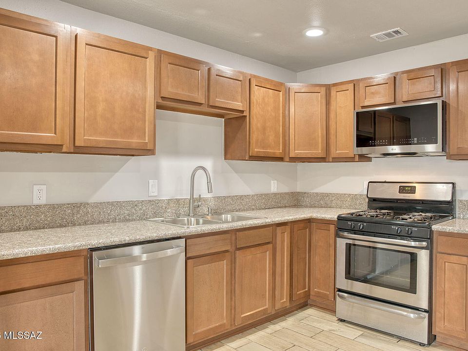 1st image of 949 W Calle Aragon