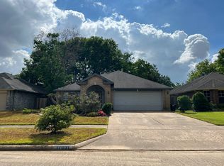 17031 Blue Mist Cir, Sugar Land, TX 77498