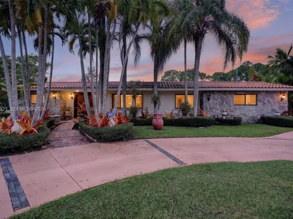 8461 SW 68th Street Rd, Miami, FL 33143