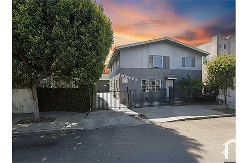5528 Fernwood Ave Photo 1