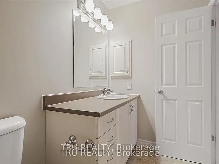 122 Lindenshade Dr #19 — Photo 19