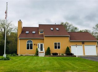 65 Narrows Rd, Bristol, RI 02809