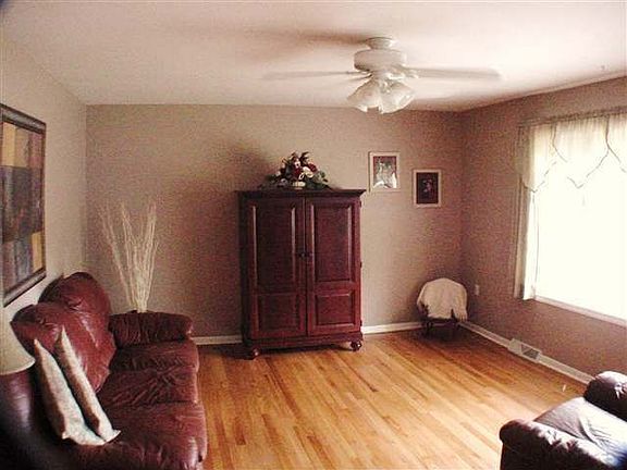 2nd image of 37 Lace Ln