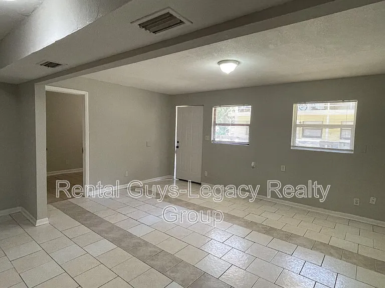 1738 Wright Ave #2 — Photo 4