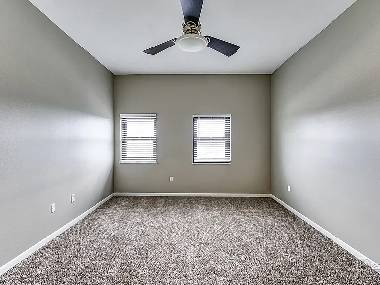 Zona Rosa Apartments — Photo 10