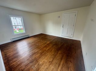 1015 Enfield St #2B, Enfield, CT 06082