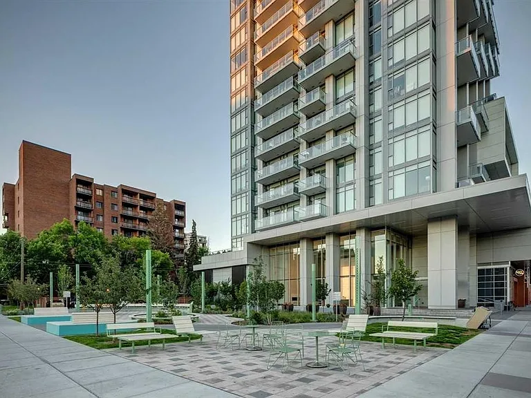 930 16th Ave SW #402 — Photo 21