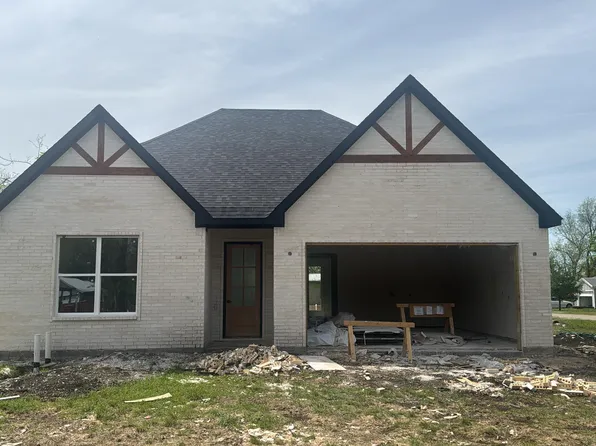 607 N Main St, Leonard, TX 75452