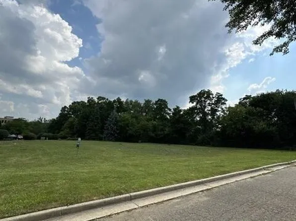 Dodge River Dr, Lansing, MI 48906