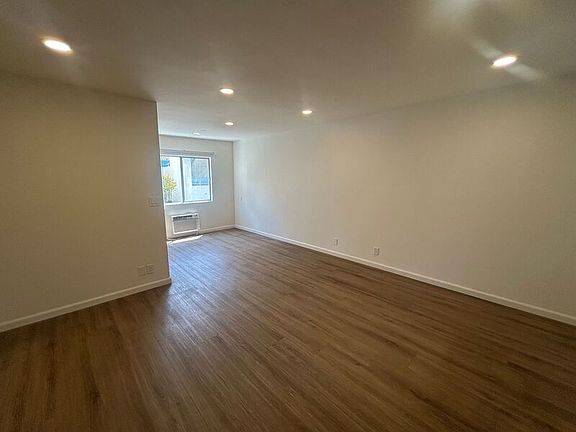 3rd image of 346 N Louise St APT 11