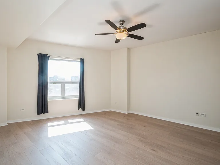 4350 N Broadway St #703 — Photo 7