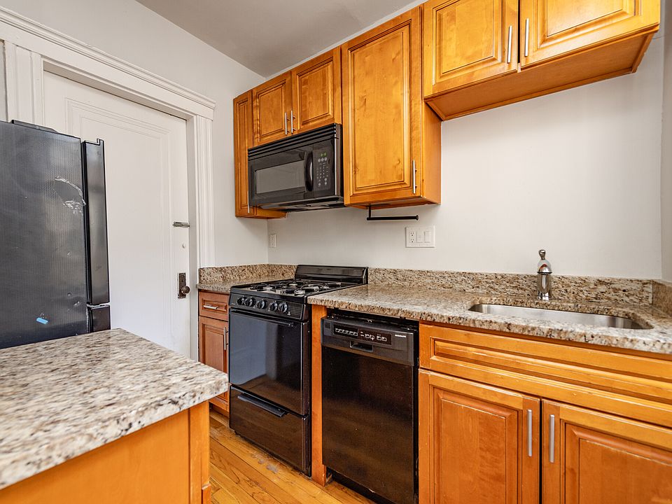 1st image of 286-288 Chestnut Hill Ave #12