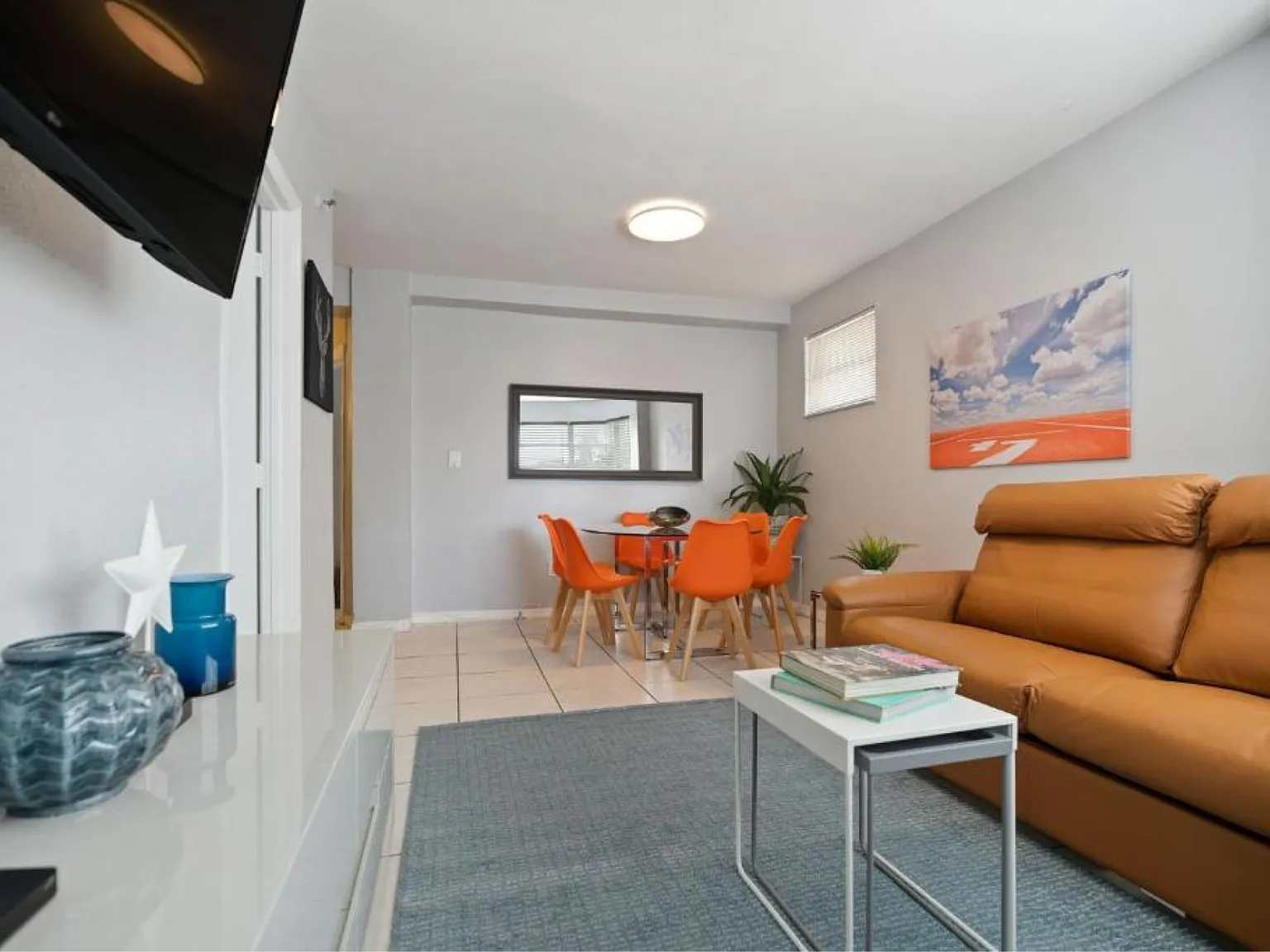 2 bed, 671 sqft, $2,850 — Photo 2