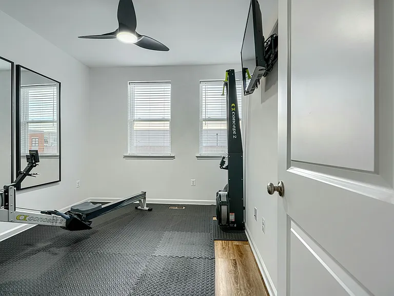 2596 Neabsco Common Pl — Photo 37