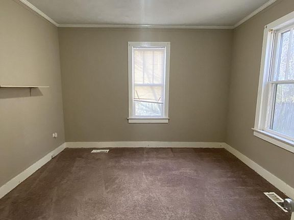 5th image of 135 W Parkview St