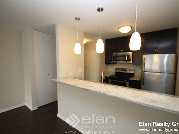 2nd image of 1720 N Halsted St APT 106