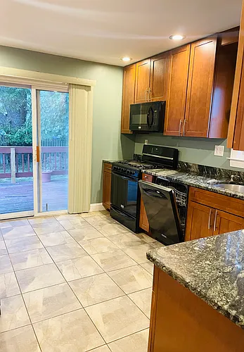 172 Highland Ave #I Photo 1