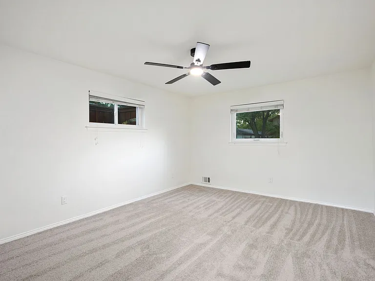 10922 Ferndale Rd — Photo 8