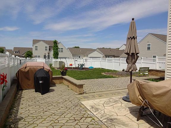 5th image of 6155 Foxmeadow Dr